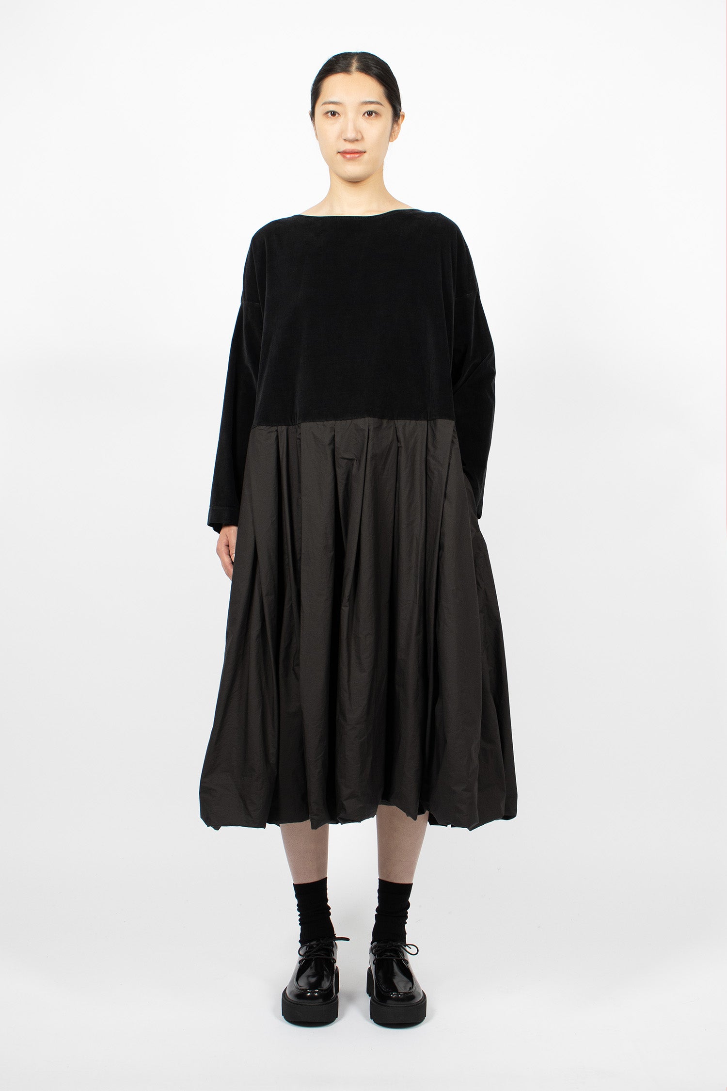 31_236 Boatneck Dress V TC Black